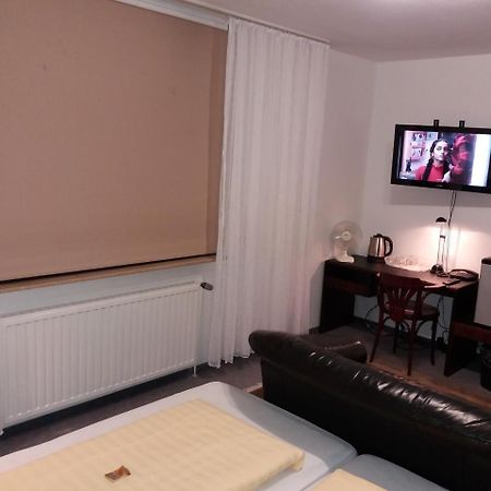 Hotel Aris Зарштедт Экстерьер фото