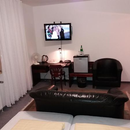 Hotel Aris Зарштедт Экстерьер фото