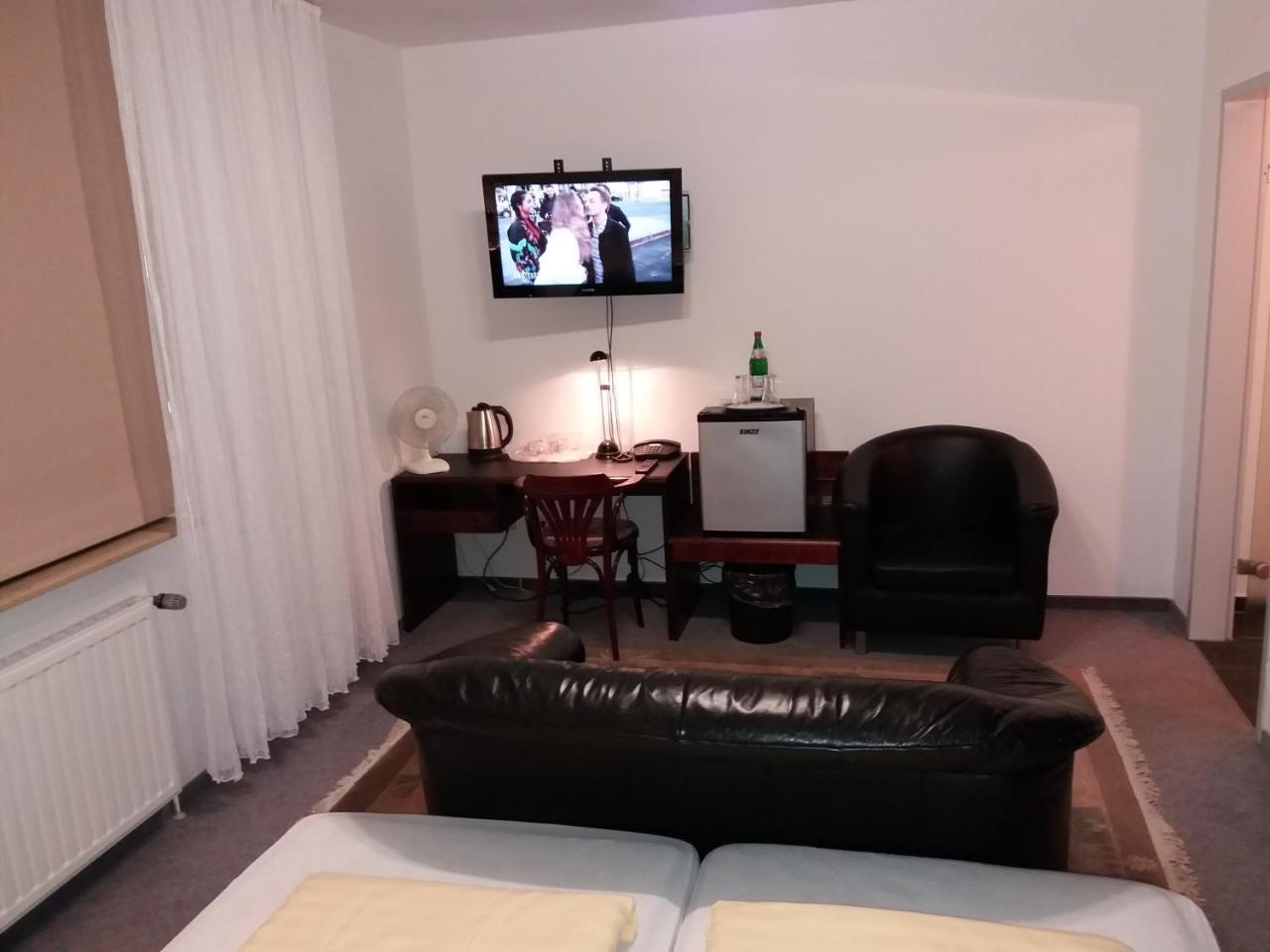 Hotel Aris Зарштедт Экстерьер фото