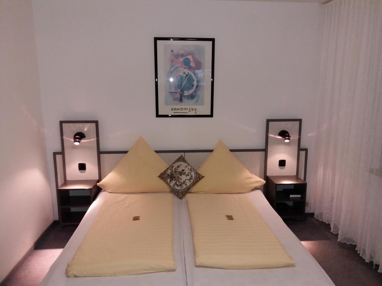 Hotel Aris Зарштедт Экстерьер фото