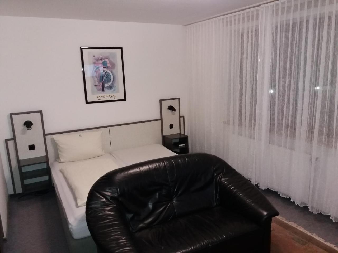 Hotel Aris Зарштедт Экстерьер фото