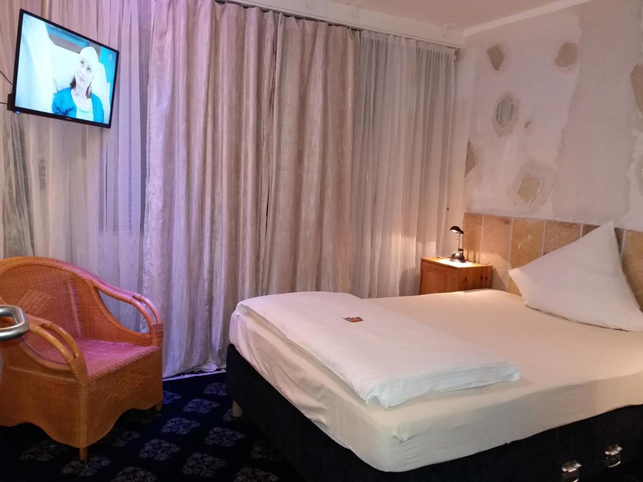 Hotel Aris Зарштедт Экстерьер фото