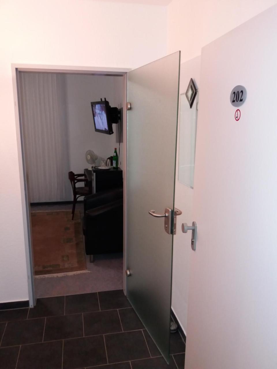 Hotel Aris Зарштедт Экстерьер фото