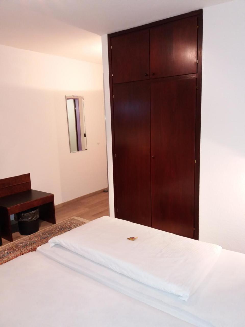 Hotel Aris Зарштедт Экстерьер фото